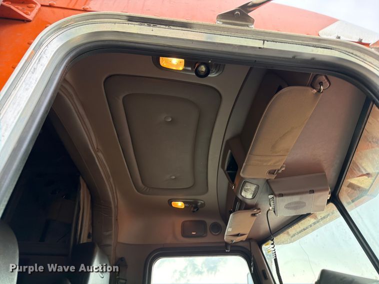 image for item YA1270 2023 Peterbilt  389 semi truck