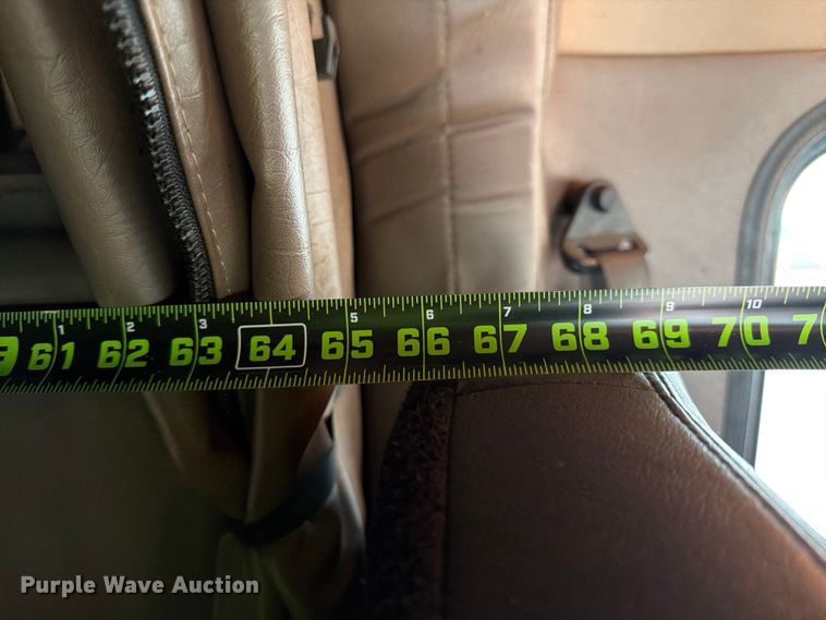 image for item YA1270 2023 Peterbilt  389 semi truck