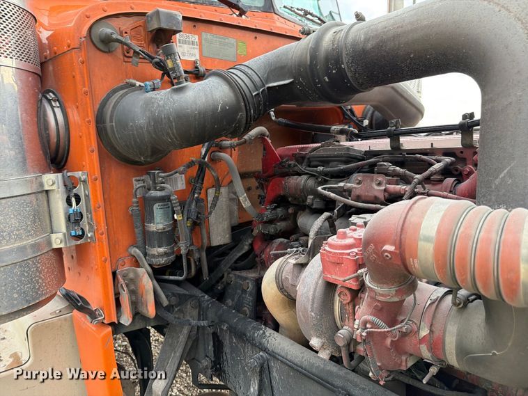 image for item YA1270 2023 Peterbilt  389 semi truck