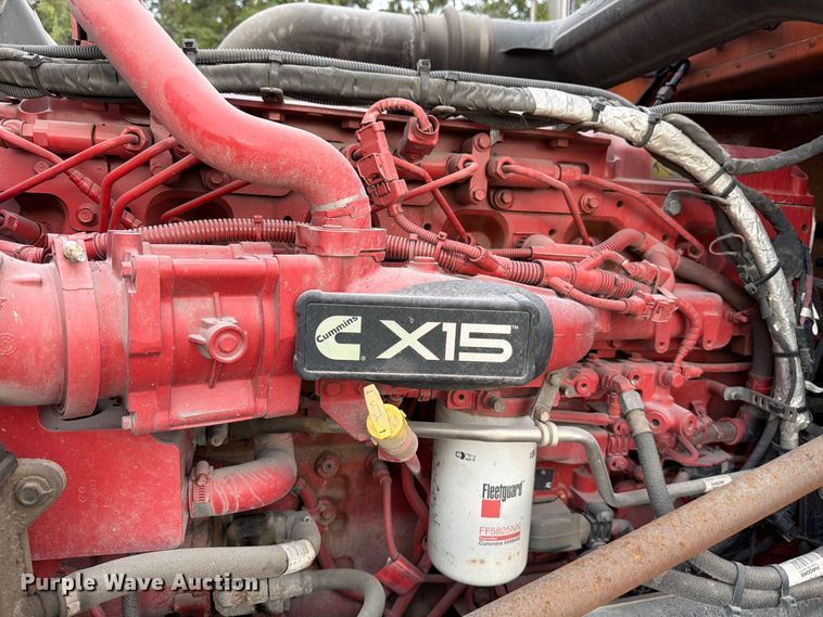 image for item YA1270 2023 Peterbilt  389 semi truck