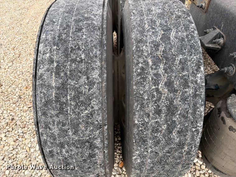 image for item YA1270 2023 Peterbilt  389 semi truck