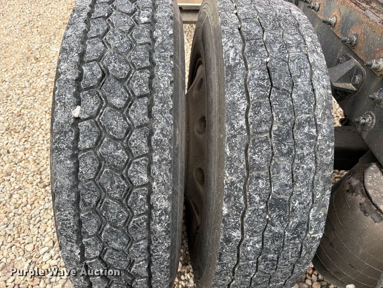 image for item YA1270 2023 Peterbilt  389 semi truck