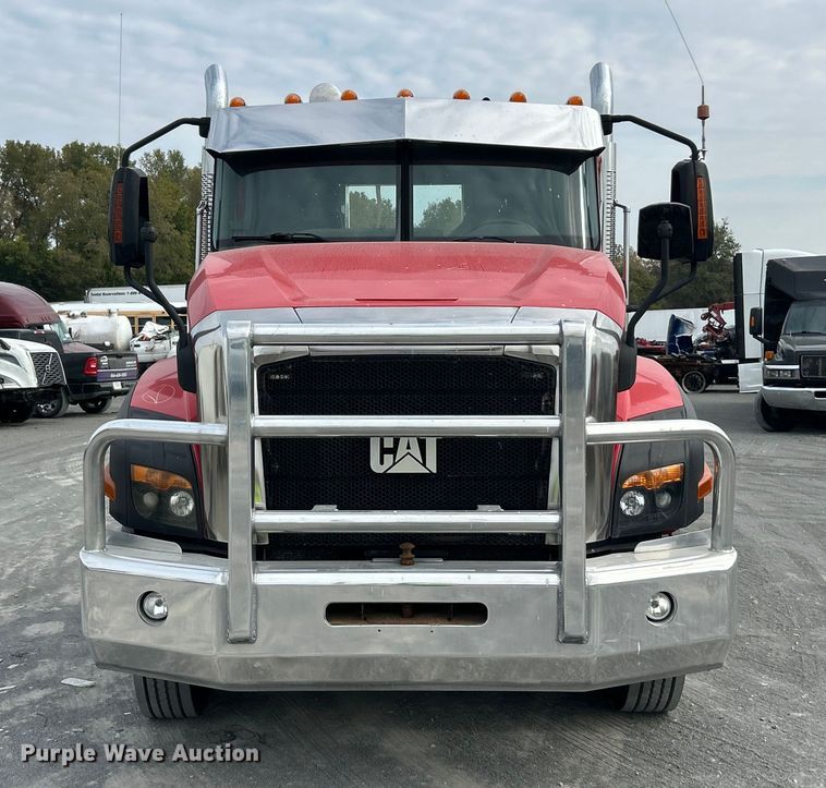 image for item YA1271 2015 Caterpillar CT660S semi truck