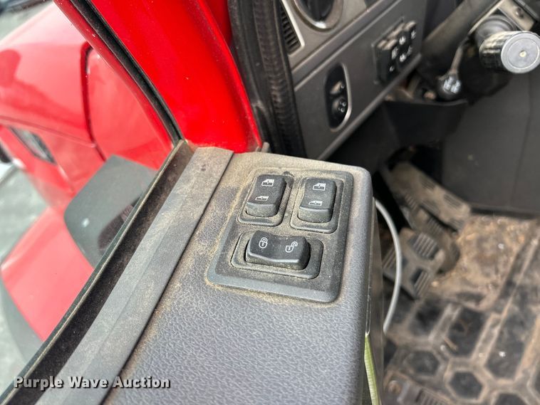 image for item YA1271 2015 Caterpillar CT660S semi truck