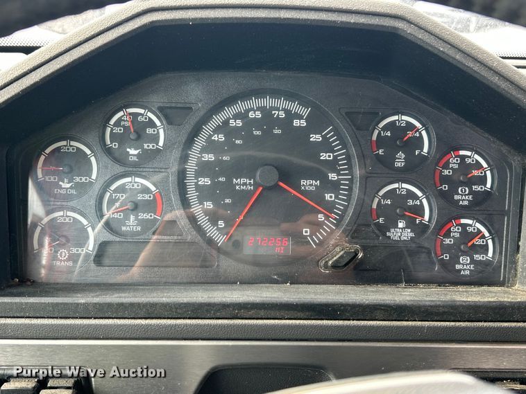 image for item YA1271 2015 Caterpillar CT660S semi truck