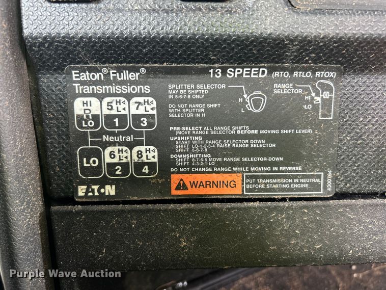 image for item YA1271 2015 Caterpillar CT660S semi truck