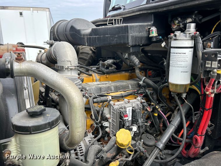 image for item YA1271 2015 Caterpillar CT660S semi truck