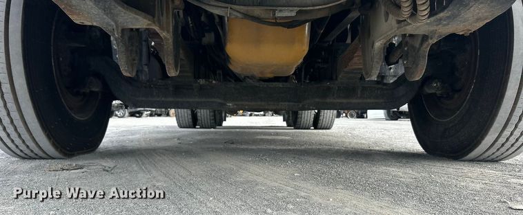 image for item YA1271 2015 Caterpillar CT660S semi truck