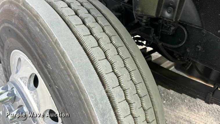 image for item YA1271 2015 Caterpillar CT660S semi truck