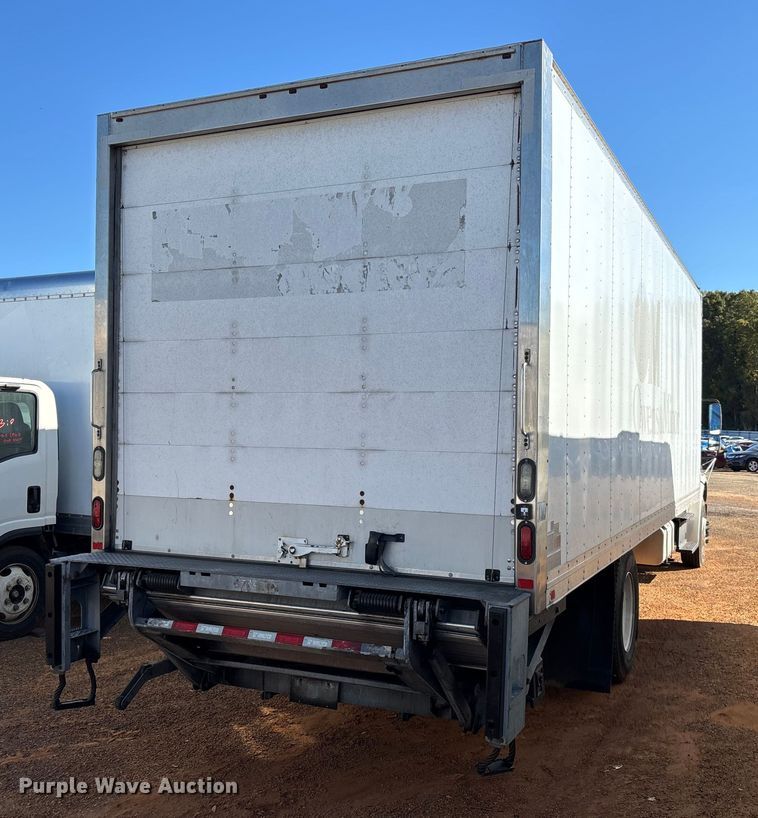 image for item YA1276 2018 Freightliner Buisness Class M2 box truck