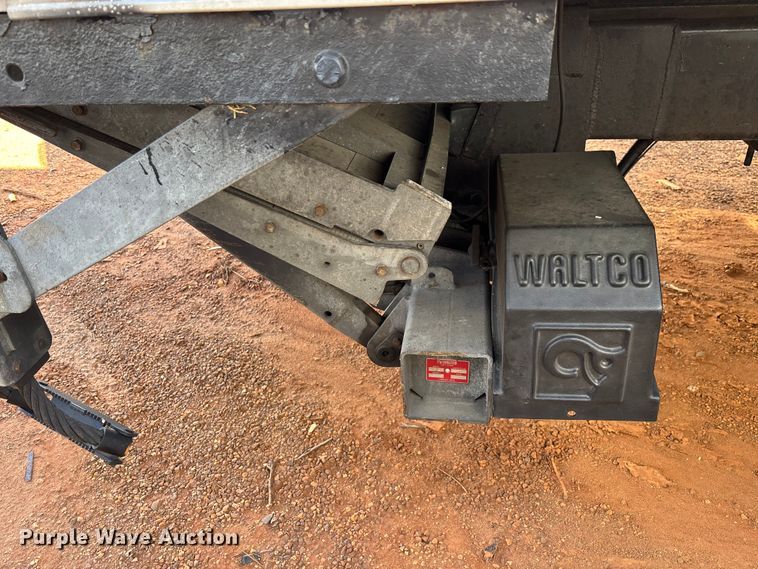 image for item YA1276 2018 Freightliner Buisness Class M2 box truck