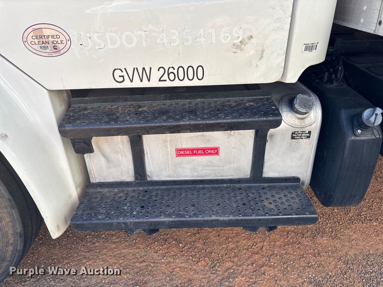 image for item YA1276 2018 Freightliner Buisness Class M2 box truck