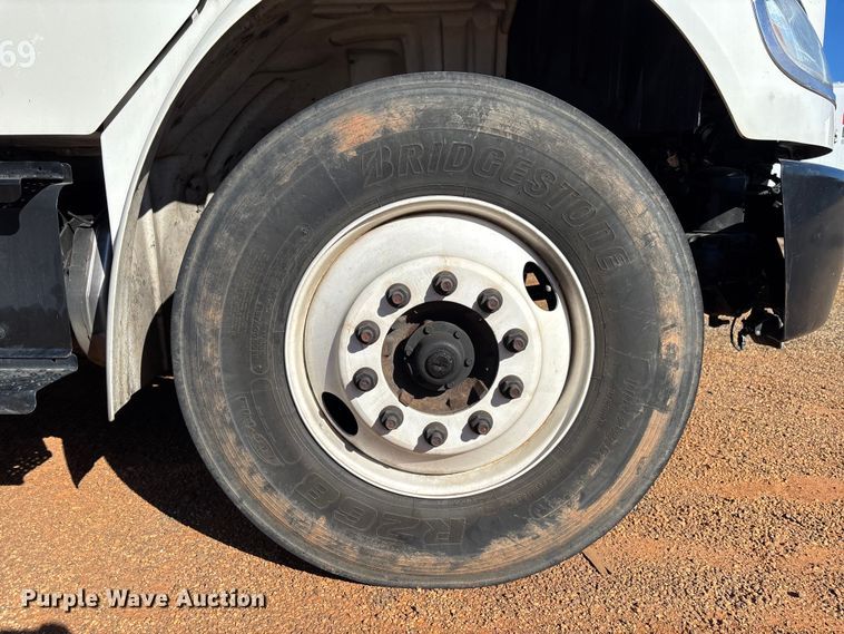 image for item YA1276 2018 Freightliner Buisness Class M2 box truck