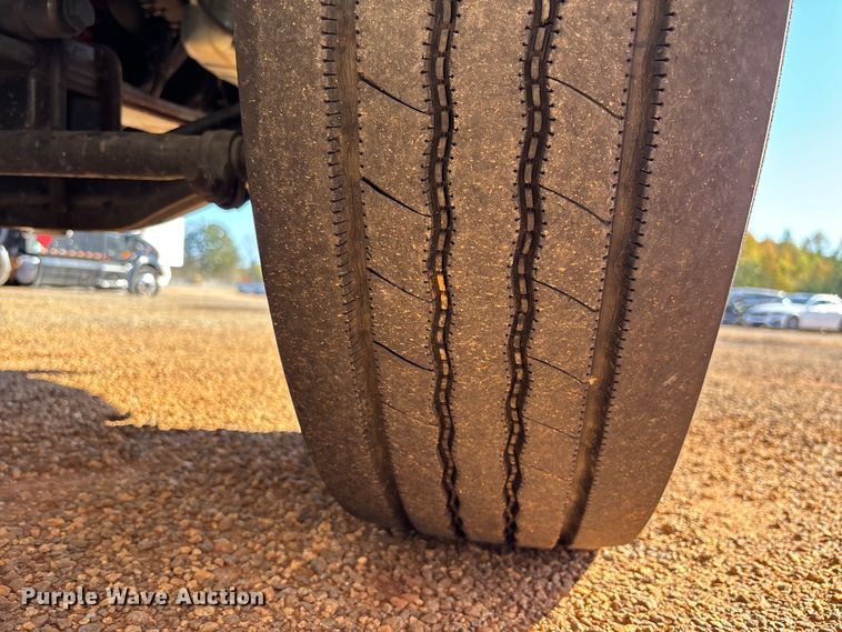 image for item YA1276 2018 Freightliner Buisness Class M2 box truck