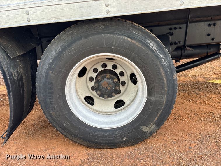 image for item YA1276 2018 Freightliner Buisness Class M2 box truck