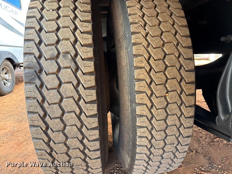 image for item YA1276 2018 Freightliner Buisness Class M2 box truck