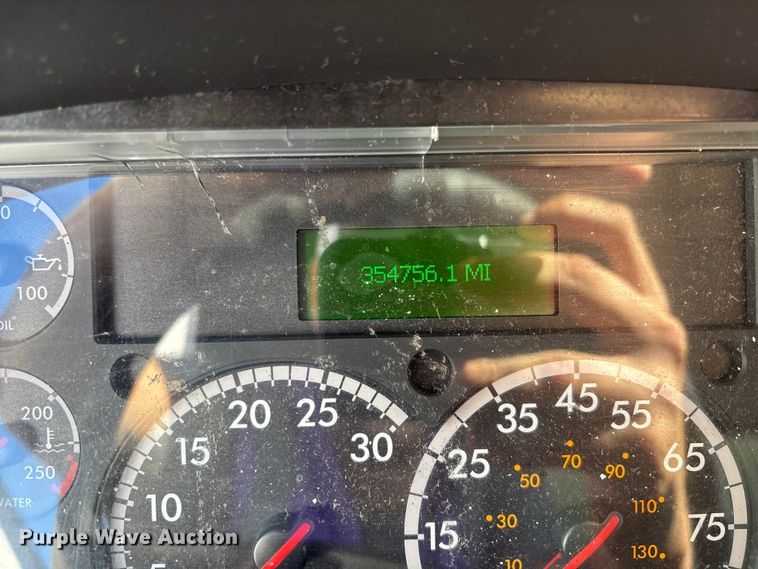 image for item YA1276 2018 Freightliner Buisness Class M2 box truck