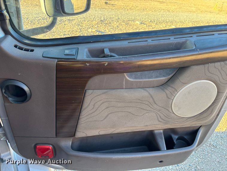 image for item YA1296 2016 Volvo VNL semi truck