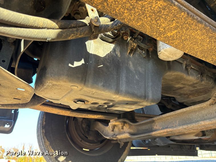 image for item YA1296 2016 Volvo VNL semi truck