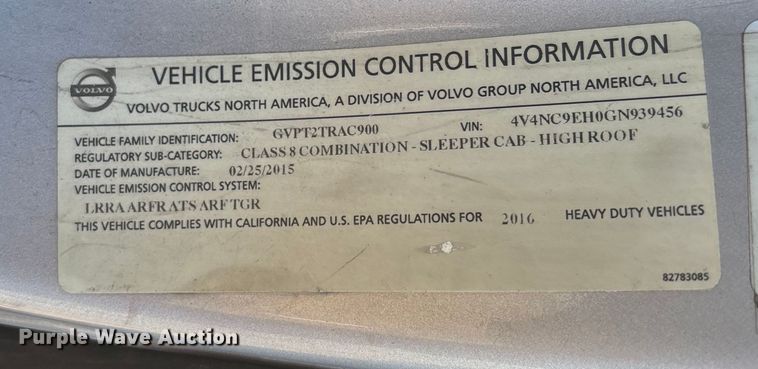 image for item YA1296 2016 Volvo VNL semi truck