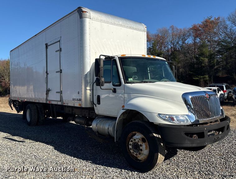 image for item YA1341 2016 International 4300 box truck