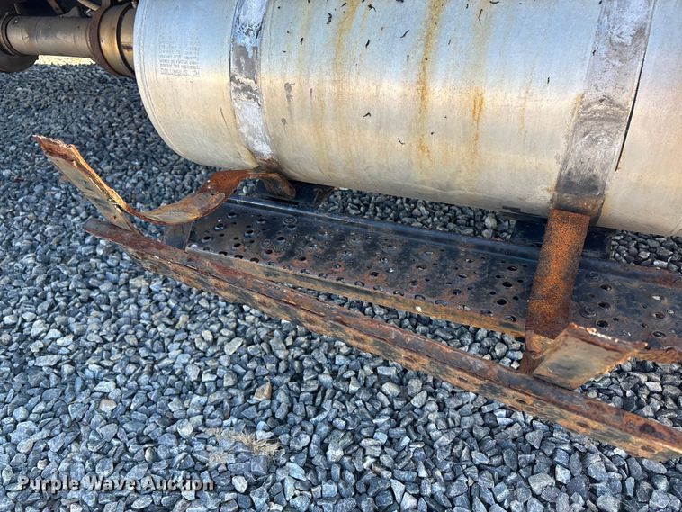 image for item YA1341 2016 International 4300 box truck