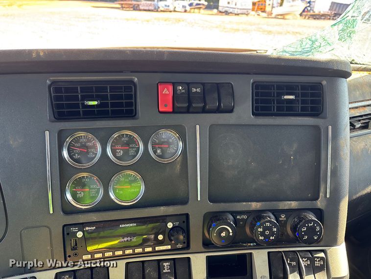 image for item YA1448 2024 Kenworth T880 dump truck