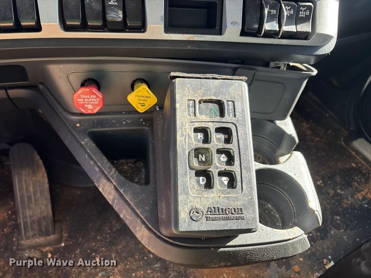 image for item YA1448 2024 Kenworth T880 dump truck