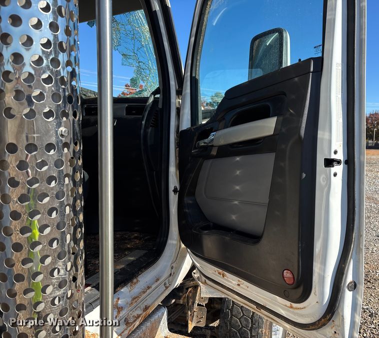 image for item YA1448 2024 Kenworth T880 dump truck