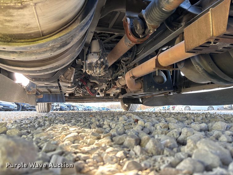 image for item YA1473 2017 Kenworth  T680 semi truck