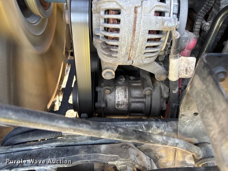 image for item YA1473 2017 Kenworth  T680 semi truck