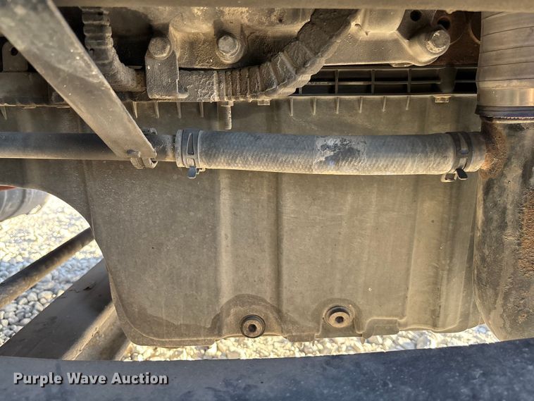 image for item YA1473 2017 Kenworth  T680 semi truck