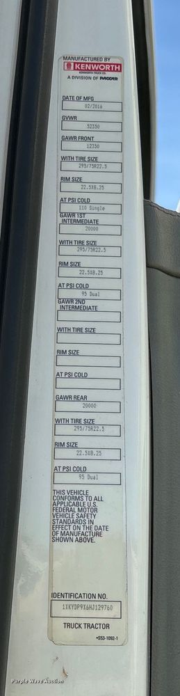 image for item YA1473 2017 Kenworth  T680 semi truck