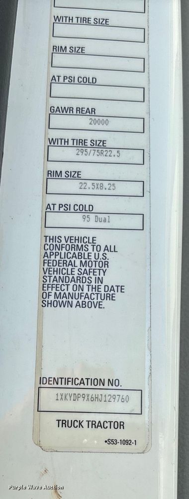 image for item YA1473 2017 Kenworth  T680 semi truck