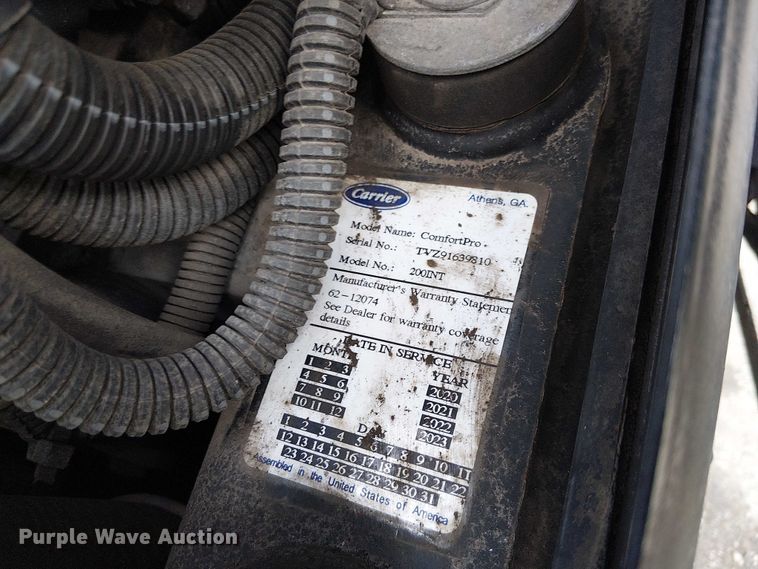 image for item YA1484 2020 Freightliner Cascadia semi truck