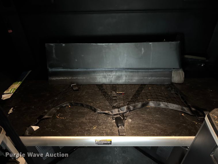 image for item YA1520 2022 Kenworth T680 semi truck