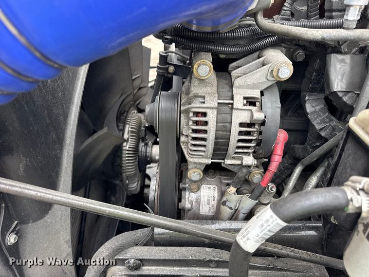 image for item YA1520 2022 Kenworth T680 semi truck