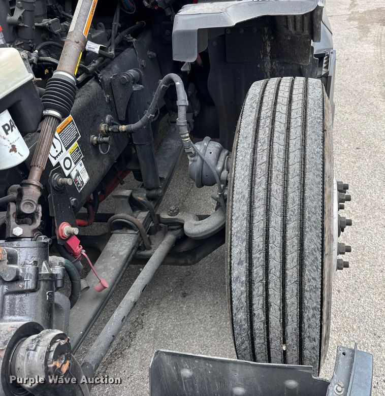 image for item YA1520 2022 Kenworth T680 semi truck