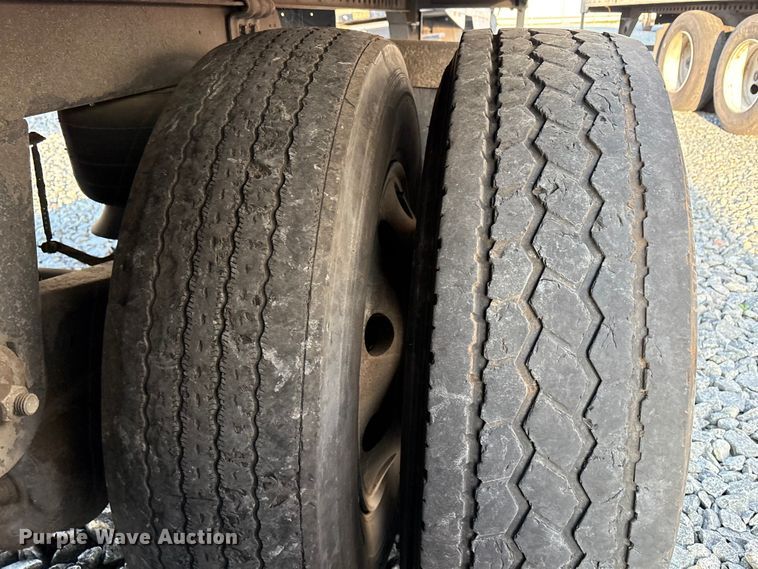 image for item YA1523 2018 Wabash DVLSHPC dry van trailer