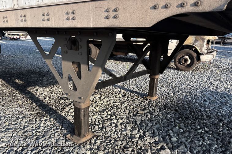 image for item YA1525 2018 Wabash DVLSHPC dry van trailer