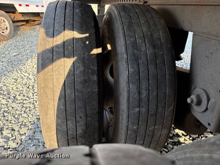 image for item YA1525 2018 Wabash DVLSHPC dry van trailer