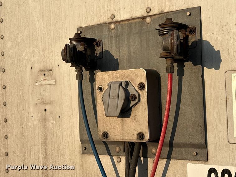 image for item YA1526 2018 Wabash DVLSHPC dry van trailer