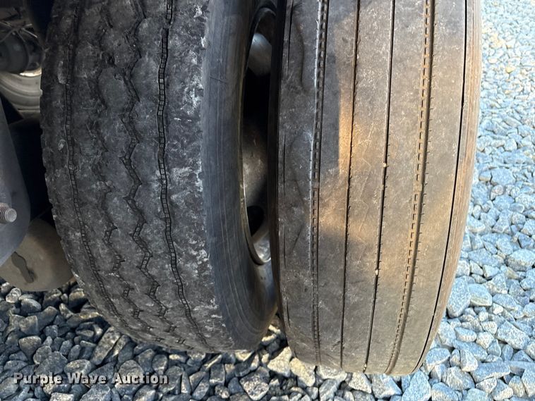 image for item YA1526 2018 Wabash DVLSHPC dry van trailer