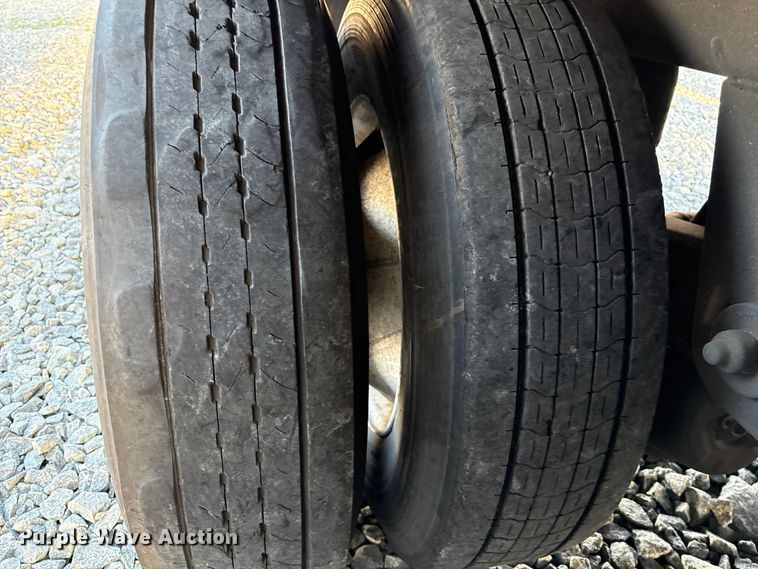 image for item YA1526 2018 Wabash DVLSHPC dry van trailer