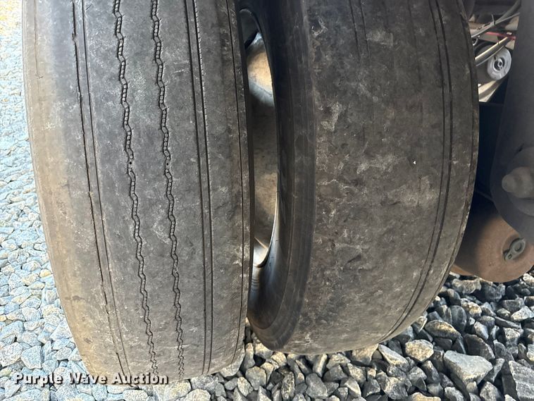 image for item YA1526 2018 Wabash DVLSHPC dry van trailer