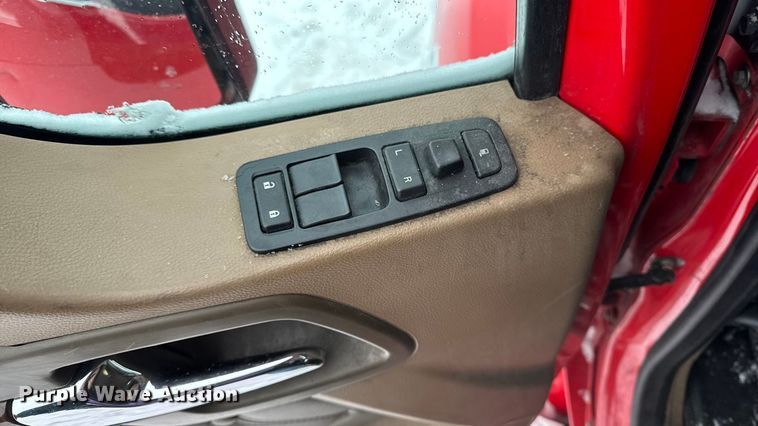 image for item YA1685 2019 Kenworth T680 semi truck