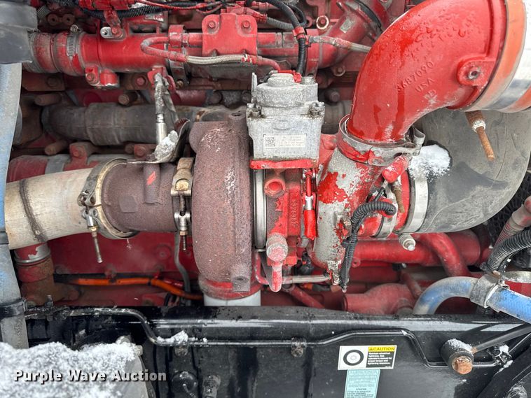 image for item YA1685 2019 Kenworth T680 semi truck