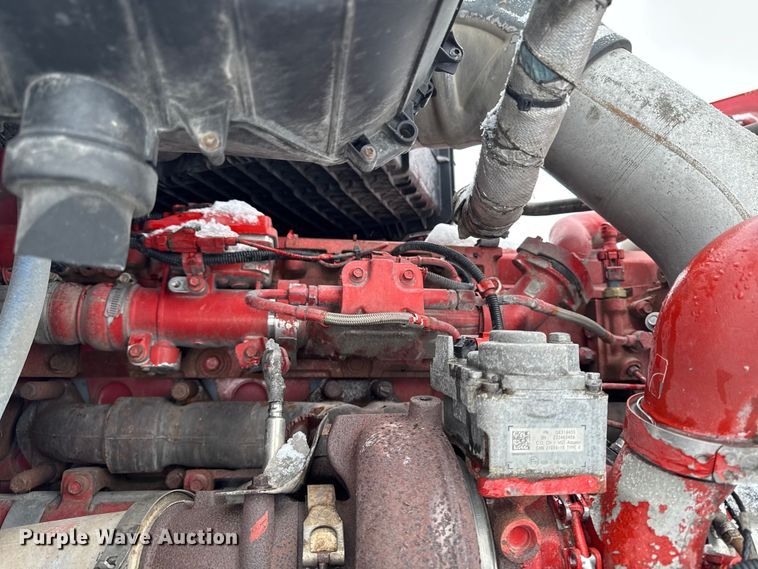 image for item YA1685 2019 Kenworth T680 semi truck