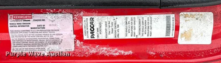 image for item YA1685 2019 Kenworth T680 semi truck