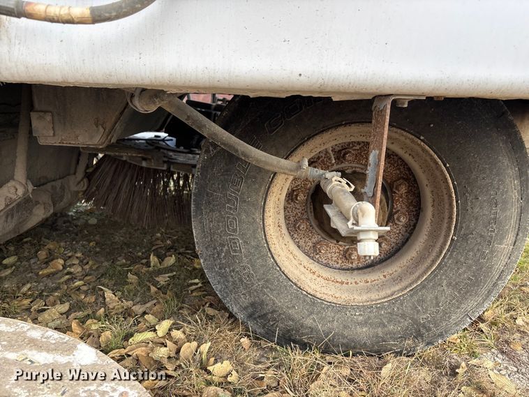 image for item DK0143 Allianz Johnston MX 450 street sweeper